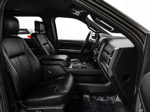 Used 2019 Ford Expedition XLT w/ Equipment Group 202A RWD image 33
