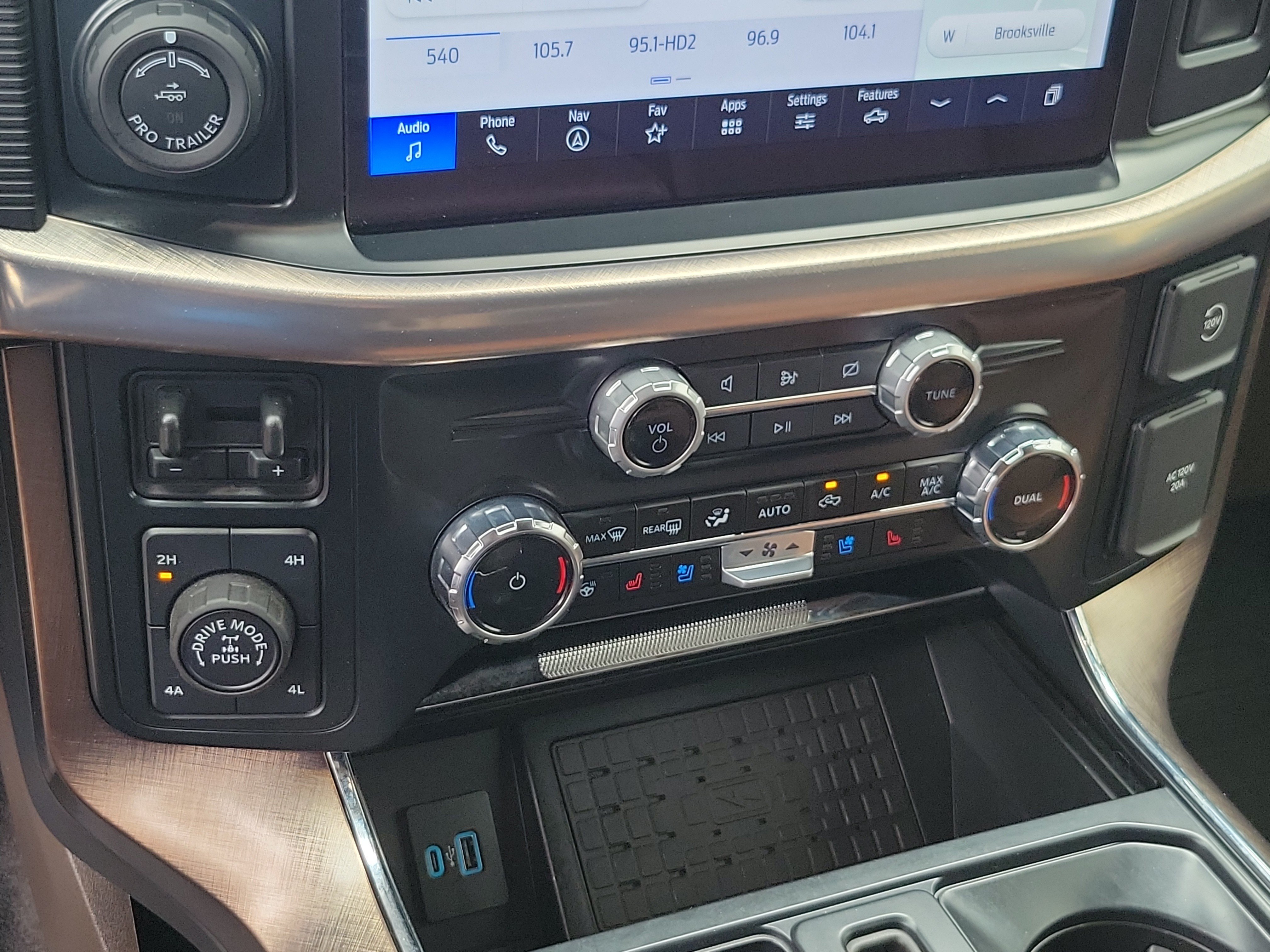 Used 2024 Ford F150 King Ranch w/ FX4 Off-Road Package AWD/4WD image 15