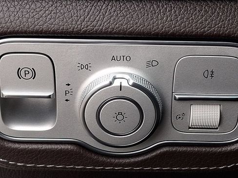 Used 2023 Mercedes-Benz GLS 450 4MATIC image 27