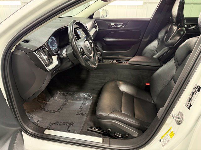 Used 2022 Volvo V60 T5 Cross Country w/ Advanced Package AWD/4WD image 12