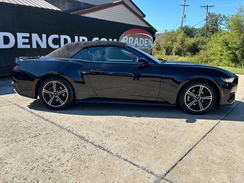 Used 2024 Ford Mustang Premium RWD image 8