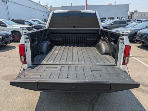 Used 2019 Ford F150 Platinum w/ Equipment Group 701A Luxury AWD/4WD image 29