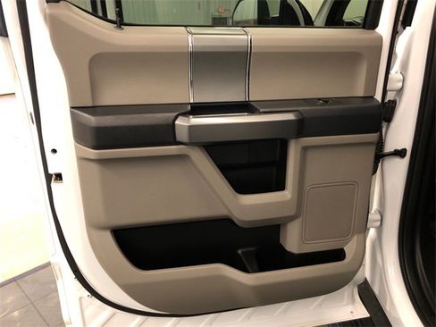 Used 2022 Ford F250 XLT w/ Black Appearance Package image 30