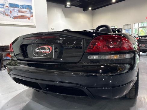 Used 2004 Dodge Viper SRT-10 RWD image 39