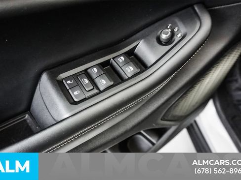 Used 2025 Jeep Grand Cherokee Altitude AWD/4WD image 52