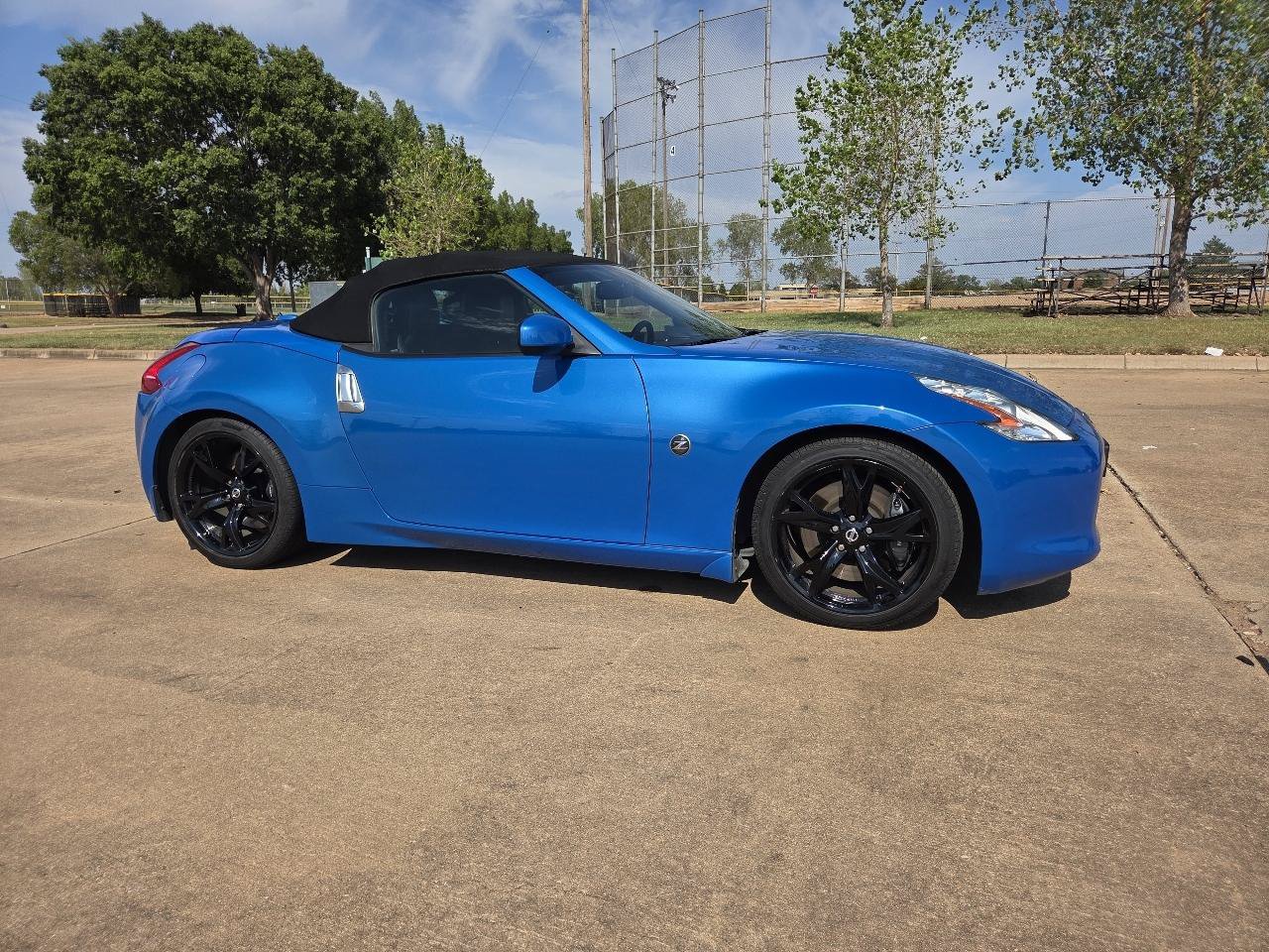 Used 2010 Nissan 370Z Touring w/ Sport Pkg RWD image 24