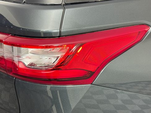 Used 2020 Chevrolet Traverse LT w/ LPO, Cargo Package AWD/4WD image 32