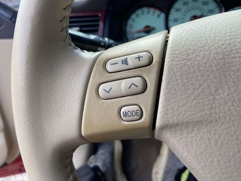Used 2005 Toyota Solara SLE FWD image 29
