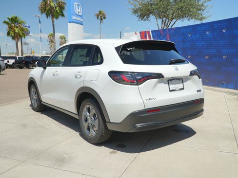 New 2027 Honda HR-V LX image 9