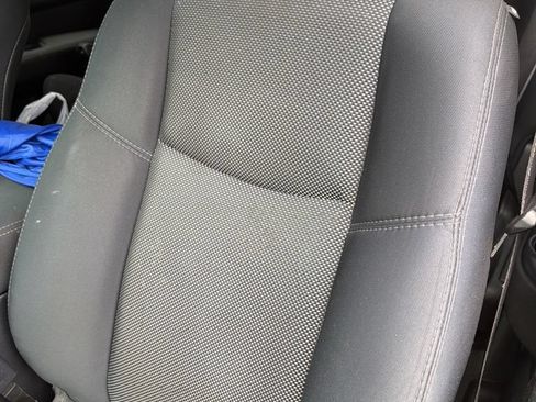 Used 2017 Nissan Pathfinder SV AWD/4WD image 5