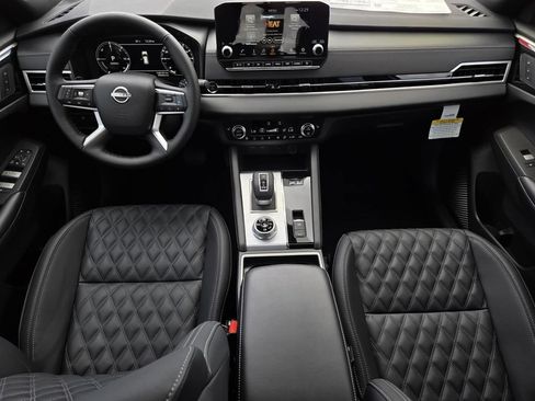 New 2026 Nissan Rogue Platinum AWD/4WD image 16