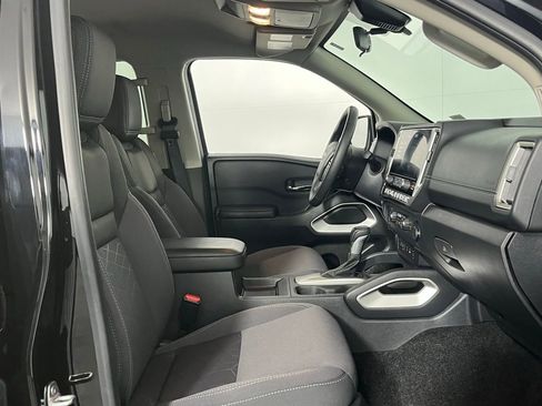 Used 2025 Nissan Frontier SV w/ SV Convenience Package image 28