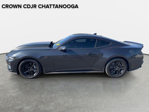 Used 2024 Ford Mustang GT RWD image 2