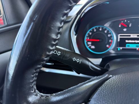 Used 2019 Chevrolet Traverse LT FWD image 21