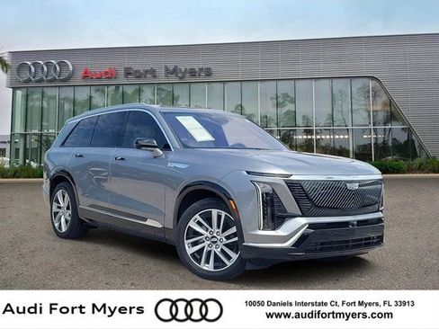 Used 2026 Cadillac Vistiq Luxury AWD/4WD image 1