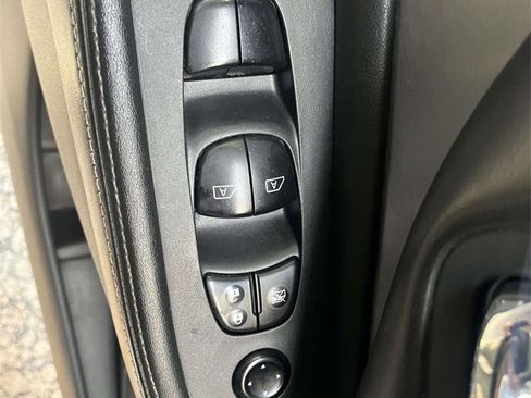 Used 2020 Nissan Murano SV w/ Premium Package image 16