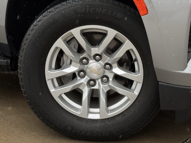 Used 2024 Chevrolet Tahoe LT AWD/4WD image 32