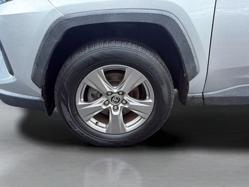 Used 2023 Toyota RAV4 LE AWD/4WD image 25