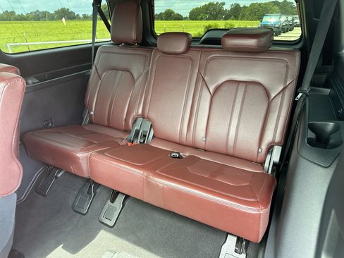 Used 2024 Ford Expedition Max Limited AWD/4WD image 24