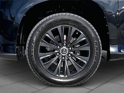 Used 2023 Lexus GX 460 Premium image 12