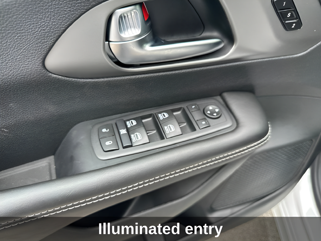 New 2027 Chrysler Pacifica Select FWD image 19