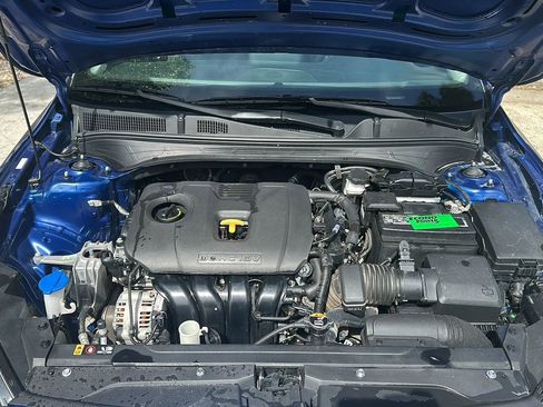 Used 2023 Kia Forte LXS w/ LXS Technology Package image 9