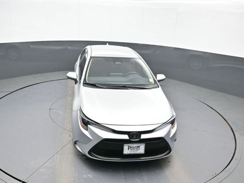 Certified 2025 Toyota Corolla LE image 34