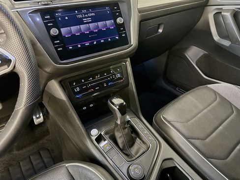 Used 2024 Volkswagen Tiguan SEL R-Line image 26