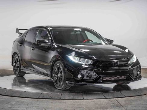 Used 2018 Honda Civic EX image 5