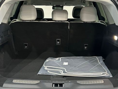 New 2026 Lincoln Nautilus Premier w/ Equipment Group 102A image 32