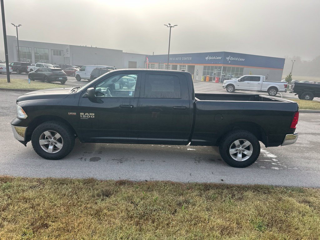 Used 2019 RAM 1500 Classic SLT AWD/4WD image 4