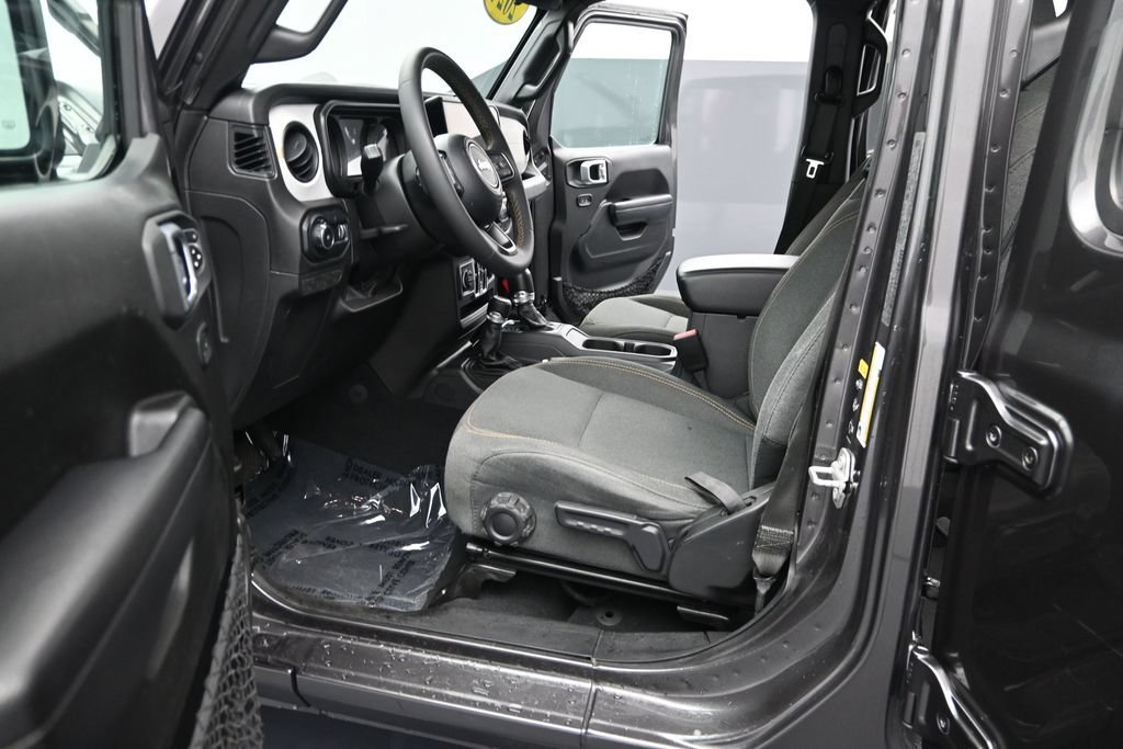 Used 2024 Jeep Wrangler Unlimited Sport AWD/4WD image 13