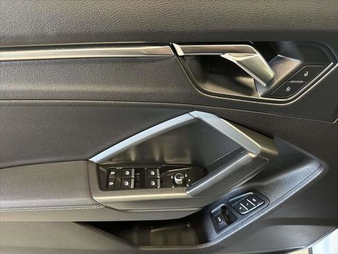 Used 2025 Audi Q3 2.0T Premium w/ Convenience Package image 15