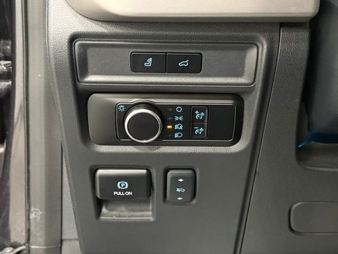 Certified 2024 Ford Expedition XLT image 15