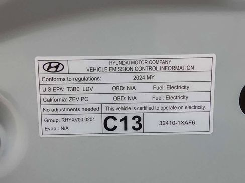 Used 2024 Hyundai Ioniq 6 Limited image 31