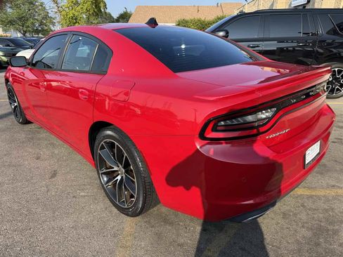 Used 2015 Dodge Charger SE w/ Power Sunroof Group RWD image 7