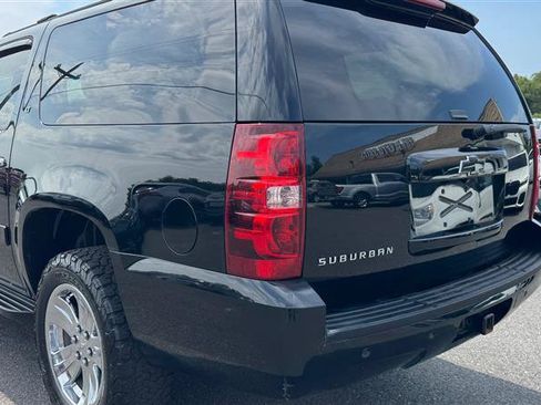 Used 2013 Chevrolet Suburban LT AWD/4WD image 19