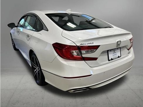 Certified 2022 Honda Accord Touring image 3