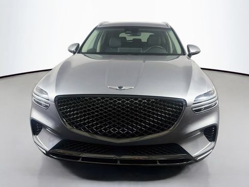 Used 2025 Genesis GV70 2.5T AWD/4WD image 2