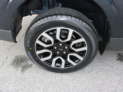 Used 2022 Ford Maverick Lariat image 13