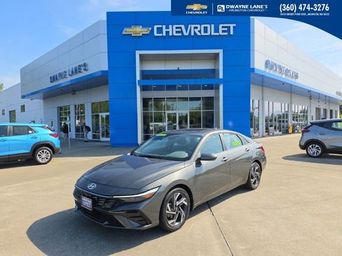 Used 2025 Hyundai Elantra SEL FWD image 1