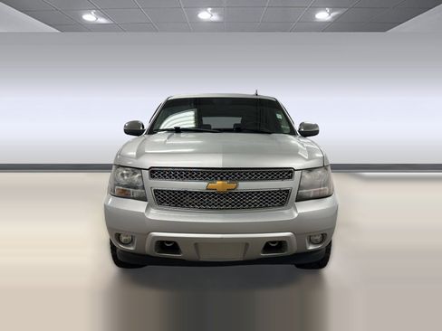 Used 2013 Chevrolet Suburban LTZ AWD/4WD image 5