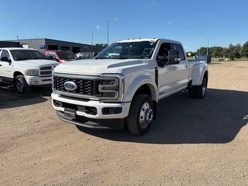 Used 2026 Ford F450 Platinum w/ FX4 Off-Road Package AWD/4WD image 7