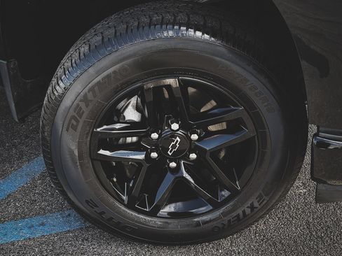 Used 2019 Chevrolet Silverado 1500 LT Trail Boss AWD/4WD image 27