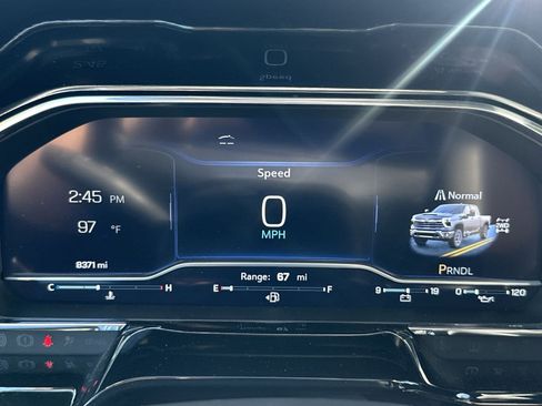 Used 2025 Chevrolet Silverado 2500 LTZ w/ LTZ Convenience Package image 23