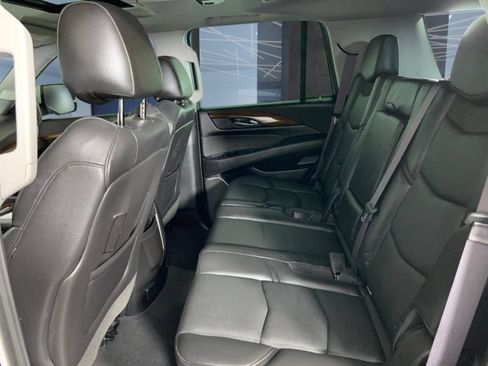 Used 2017 Cadillac Escalade Premium Luxury AWD/4WD image 25