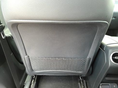 Used 2024 Mercedes-Benz GLB 250 w/ Driver Assistance Package image 32
