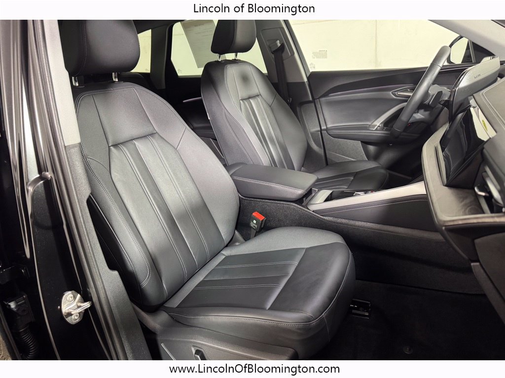 Used 2025 Audi Q5 Premium w/ Convenience Package AWD/4WD image 12