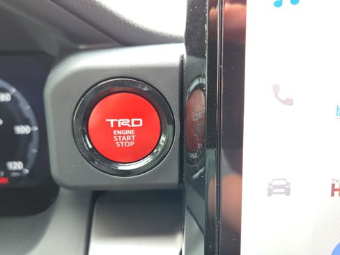 Used 2024 Toyota Tacoma TRD Sport w/ TRD Sport Upgrade Package image 29