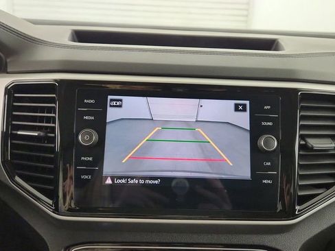 Used 2023 Volkswagen Atlas SE image 30